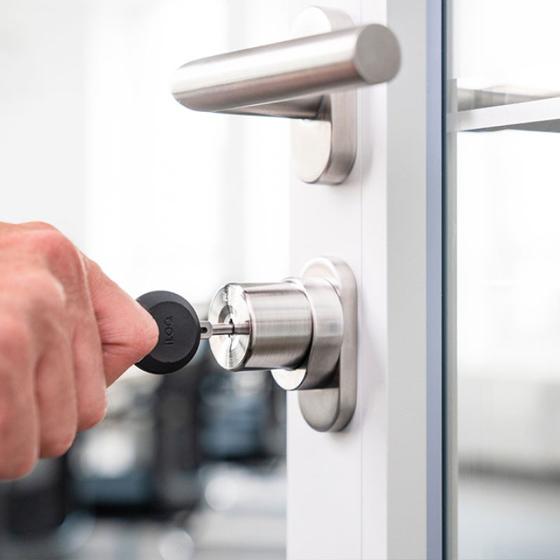 Cilindre amb electrònica a un sòl costat mecànic per dins